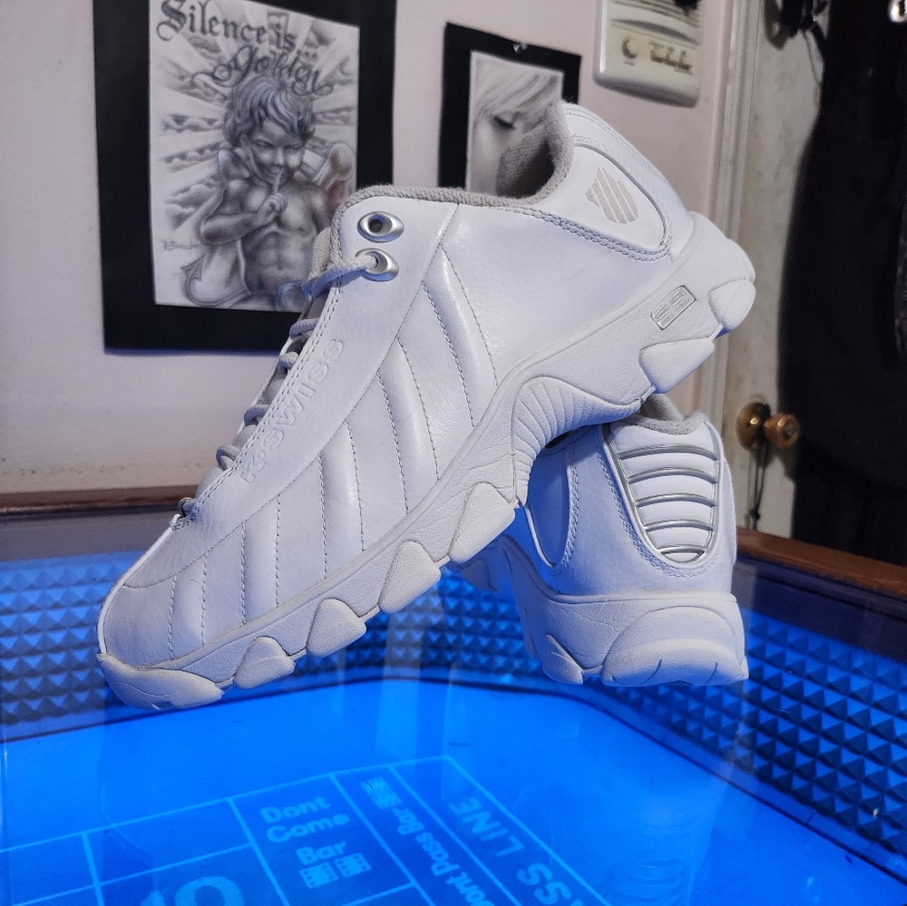 BREAKING NEWS:VINTAGE K SWISS DISCOVERED!!!